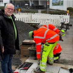 Schloßstrasse Bensberg: Symbolischer „Letzter“ Stein“ auf der Fahrbahn wurde gesetzt