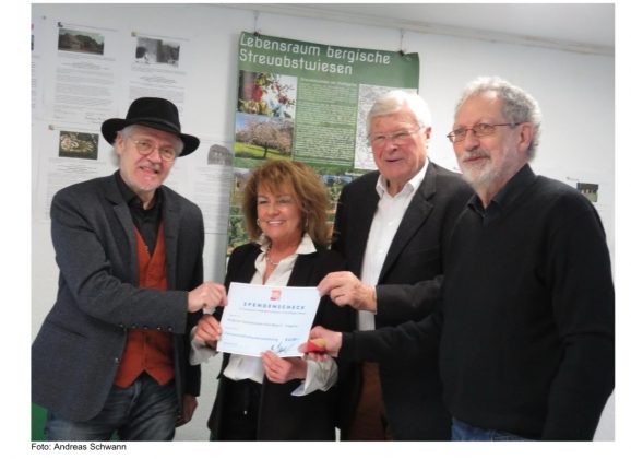 Kunst fördert Kultur: Großzügige Spende von 4.320 Euro für den BGV Rhein-Berg e.V.